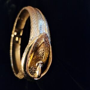 Vintage Collection By AVON Gold Tone Belt Buckle Bracelet Jewelry